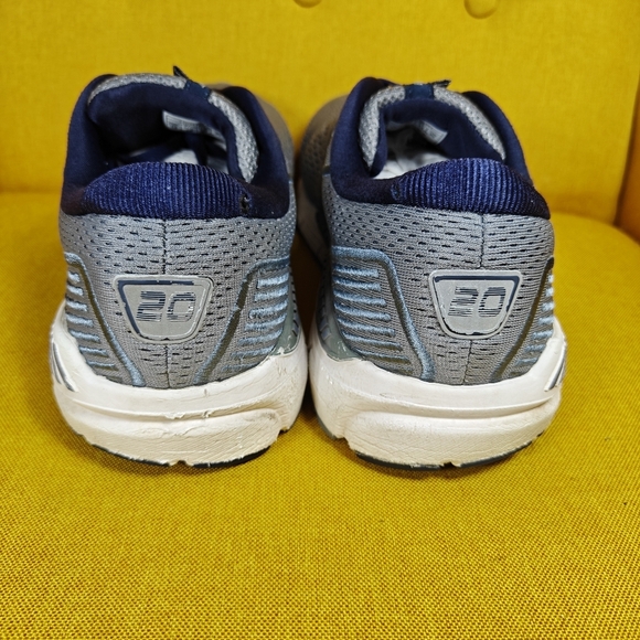 Brooks Beast 20 Blue Grey Athletic Running Sneaker Men's Shoe Size 12 Wide (2E) - Picture 8 of 11